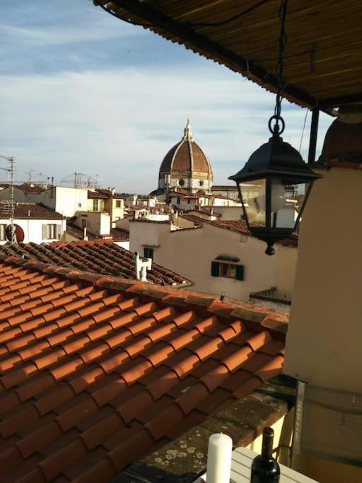 A Refuge With A Terrace Overlooking The Duomo Florencia Exterior foto