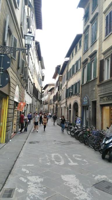 A Refuge With A Terrace Overlooking The Duomo Florencia Exterior foto